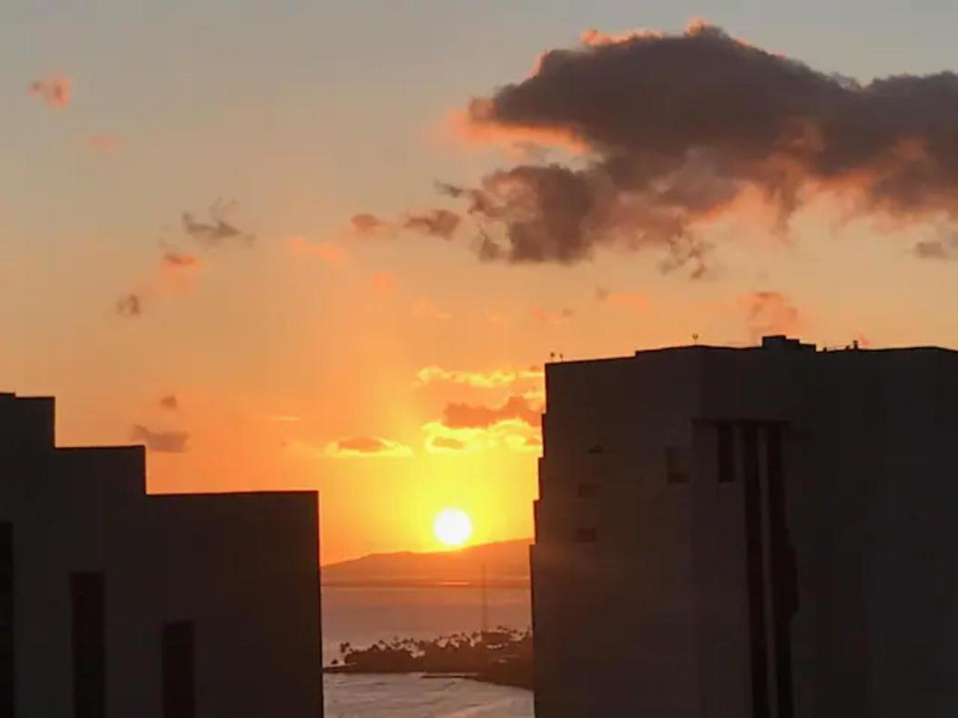 Waikiki Condo High Floor Views Beaches Convention Center Honolulu Buitenkant foto